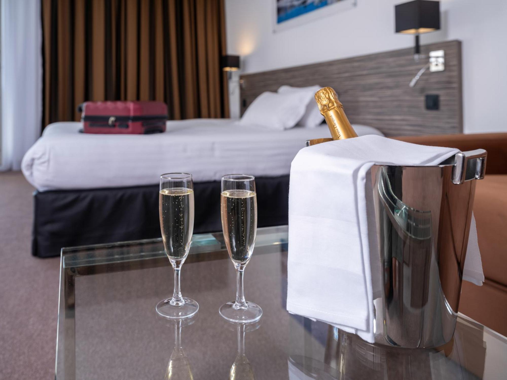 מלון Golden Tulip La Baule מראה חיצוני תמונה